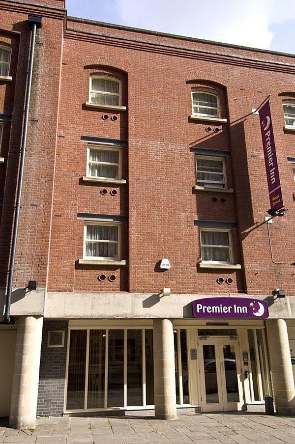 Premier Inn Bristol City Centre King Street Extérieur photo