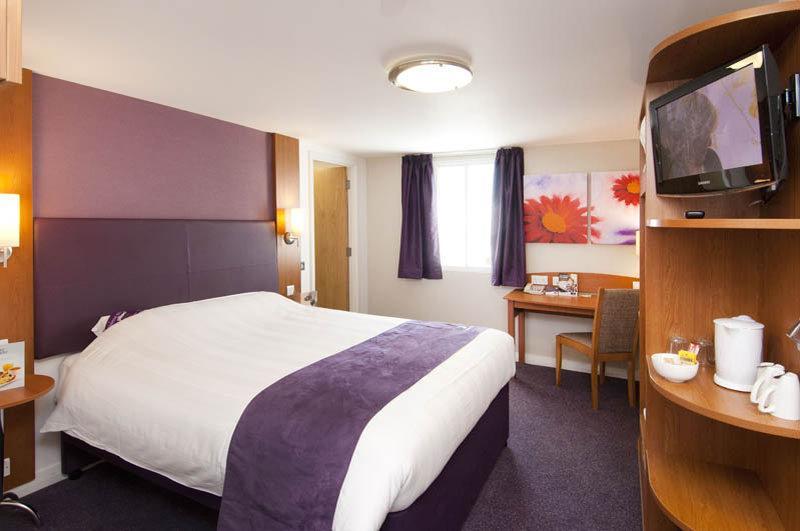 Premier Inn Bristol City Centre King Street Extérieur photo