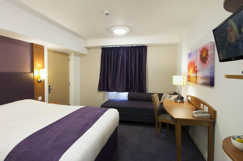 Premier Inn Bristol City Centre King Street Extérieur photo